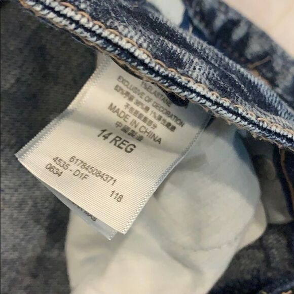 Levi’s shorty short   - Picture 4 of 4